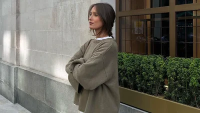 4 модных способа носить свитера и кардиганы