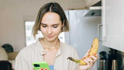 Нужно ли мыть бананы перед употреблением: мнение экспертов