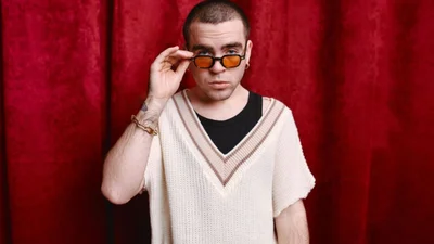 Лейбл Papa music випустив іронічний мульт-кліп про творчий шлях Wellboy на трек "Очі"