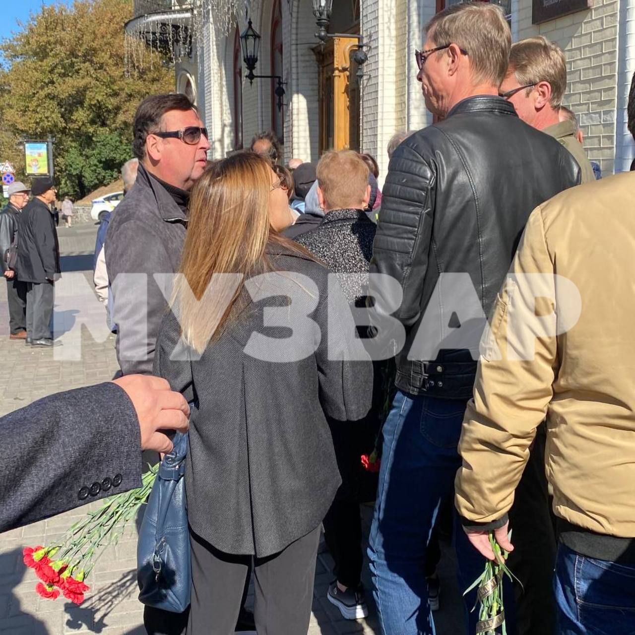 Предатели из дуэта 'Кролики' приехали в Украину на похороны Нины Матвиенко — фотофакт - фото 578566