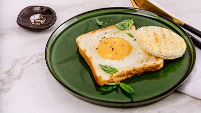 Как приготовить идеальную яичницу: советы от шеф-повара