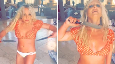 Бритни Спирс взялась за старое: певица снова танцевала с ножами — видео