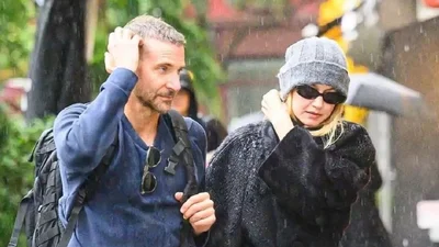 Свидание Джиджи Хадид и Брэдли Купера под дождем - папарацци доказали отношения пары