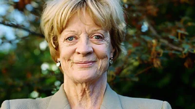 Шуба и сумочки: 88-летняя звезда "Гарри Поттера" позировала для рекламы LOEWE