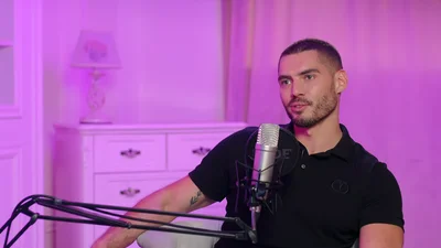 Нікіта Добринін зізнався, що складно переживав розлучення з Квітковою