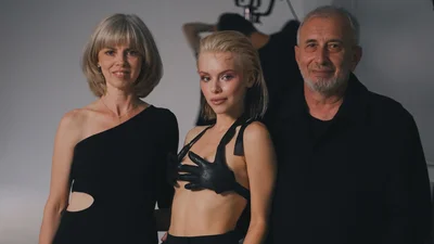 Шароварщина или модный саунд: Маша Кондратенко выпустила новый клип "На горі"