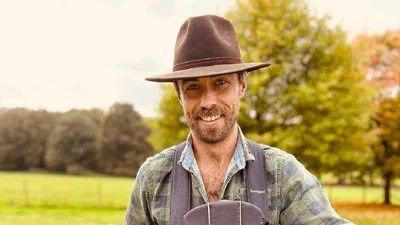 Брат Кейт Миддлтон опубликовал нежные фото малыша и рассекретил пол