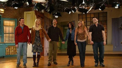 Ось чому Дженніфер Еністон і інші головні герої "Друзів" не відреагували на смерть Перрі