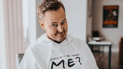 Любовне життя Меттью Перрі: гучні та невдалі романи зірки серіалу "Друзі"