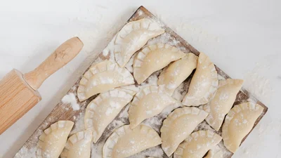 Тісто на вареники від Євгена Клопотенка — не липне до рук і не рветься