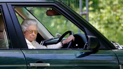Range Rover королевы Елизаветы II повторно выставят на аукцион