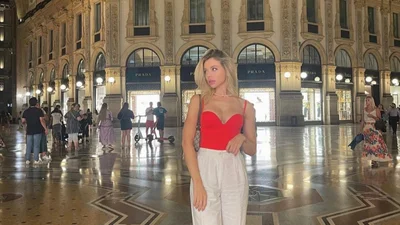 Обережно, гаряче: спекотні фото звабливої дівчини Олександра Кривошапка