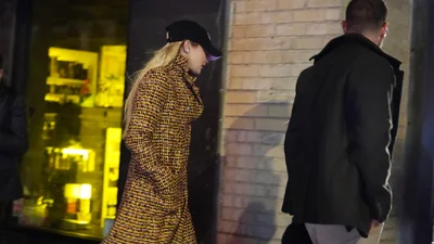 Котики Бредлі Купер та Джіджі Хадід сходили на культурне побачення: стильна парочка