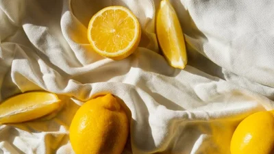Кулинарный лайфхак: как выжать сок из цитрусовых, не разрезая их пополам