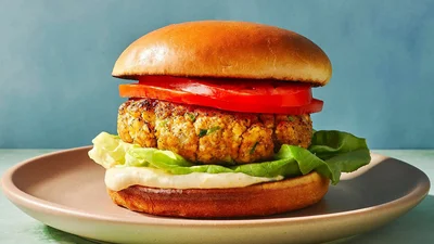 3 вкусных и сытных перекуса на работу, для которых не нужно мясо