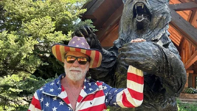 На Арнольда Шварценеггера подали до суду: збив велосипедиста