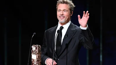 Бред Пітт зустрічається з красунею, що молодша за нього на 27 років: їх знову бачили разом