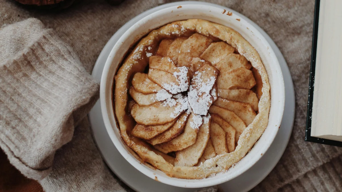 5 рецептов яблочных десертов — The Village Казахстан