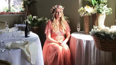 "Черное зеркало" или "Матрица": зеркало в примерочной показало разные движения на фото