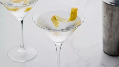 Алкогольні коктейлі з трьох інгредієнтів, які просто створені для домашньої вечірки
