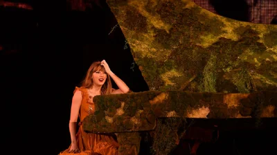 Тейлор Свифт попросила поклонников не делать этого жеста внимания, потому что он ее пугает