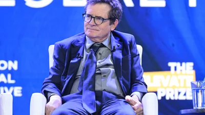 "Він був найсмішніший": зірка "Назад в майбутнє" тепло згадав Меттью Перрі