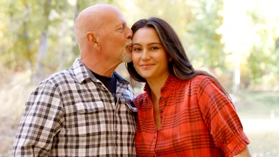 Жена Брюса Уиллиса чувствует вину из-за болезни актера