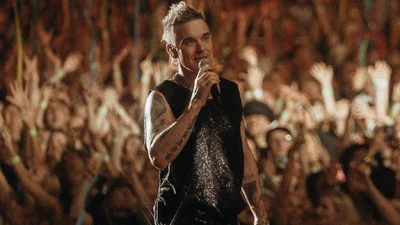 Еще одна трагедия на концерте мировой звезды: на шоу Робби Уильямса скончалась фанатка