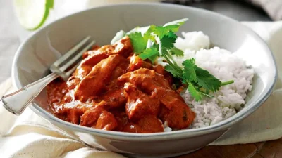 Вершкова курка з лимонним рисом — вечеря, про яку можна тільки мріяти