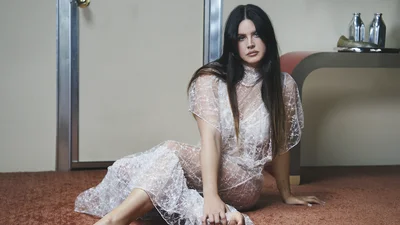 Лана Дель Рей призналась, что разошлась с женихом перед свадьбой