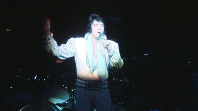 Культову прикрасу з кігтем лева та діамантами Елвіса Преслі виставили на аукціон