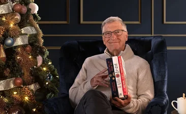 Білл Гейтс назвав три улюблені книги 2023 року