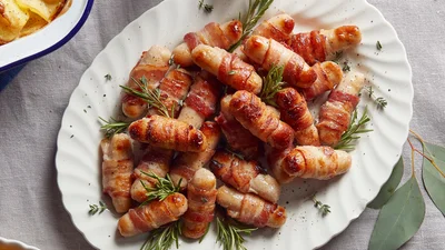 "Свинки в одеялах" — вкусная закуска из колбасок, которую любят родные и друзья