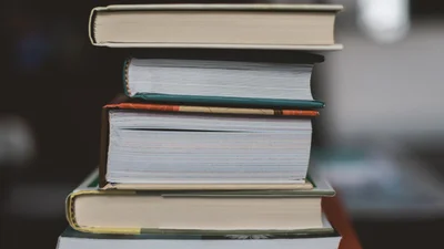 Книги про Україну увійшли в список 50 найкращих книжок The Telegraph