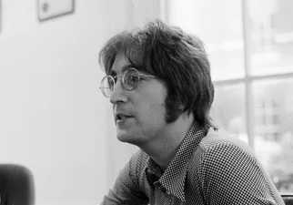 Вбивця Джона Леннона приніс моторошні вибачення за свій вчинок – свідчення очевидця