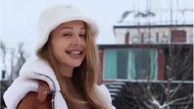 Немов дитина: Тіна Кароль показала, як дуркувала в снігу