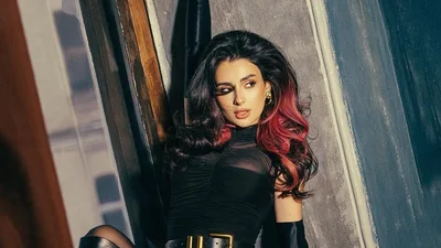 Какая сексуальная холостячка: Аня Тринчер снялась в эротической фотосессии