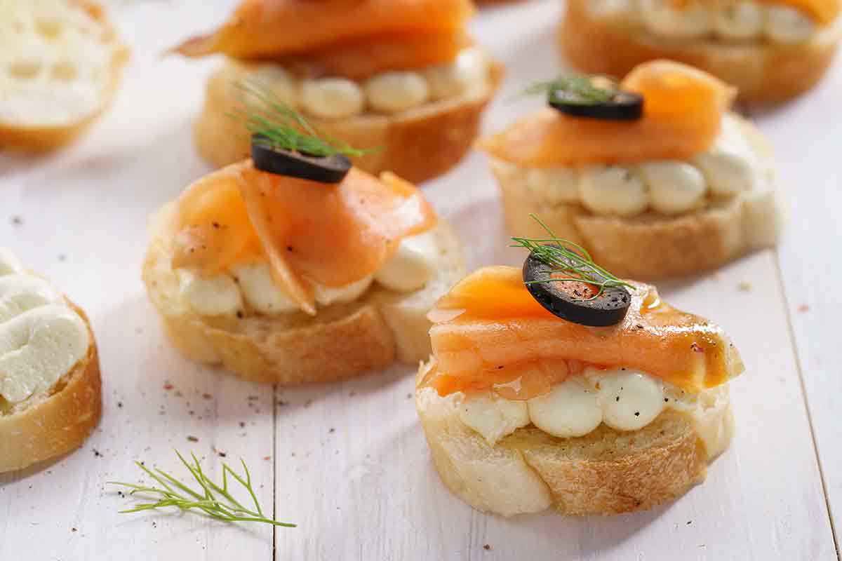 Канапки з рибою - фото 586605