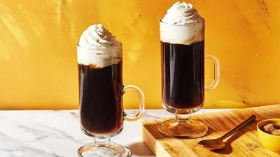 С алкогольными нотками: делимся опьяняющим рецептом кофе по-ирландски