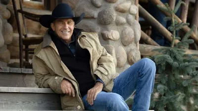 Кевін Костнер почав зустрічатися з відомою співачкою, яка молодша за нього на 19 років