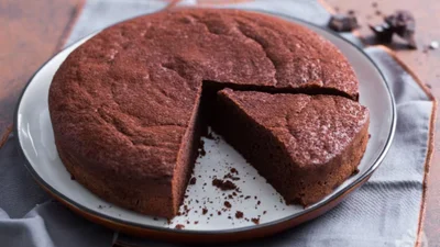 Неймовірно м'який і з п'янкими нотками: випікаємо різдвяний пиріг "Бейліс"