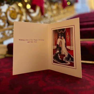 Різдвяна листівка королівської родини - фото 586840