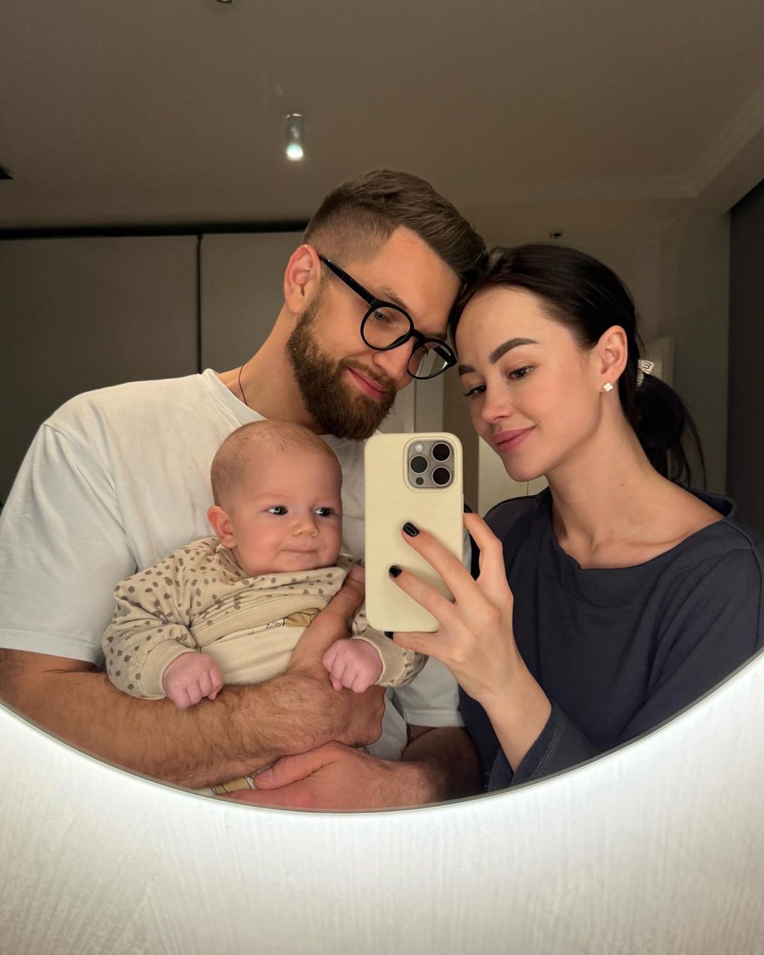 Зірковий baby boom: хто з українських знаменитостей став батьками в 2023 році - 586891 Зірковий baby boom: хто з українських знаменитостей став батьками в 2023 році - фото 586891