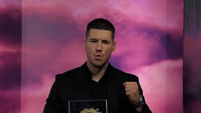 Олександр Волошин показав розкішну квартиру, на яку з'їхав після розлучення