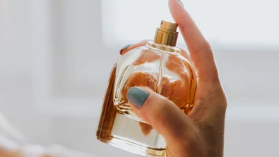 Що їй подарувати на Новий рік: 5 топових жіночих парфумів