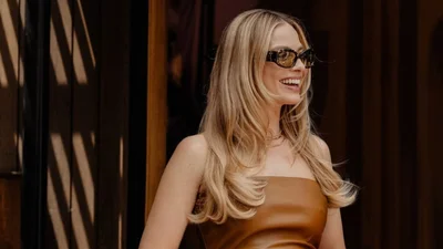 Крошка Марго Робби вышла в свет в кожаном платье украинского бренда CULTNAKED