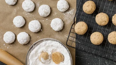 Самый зимний рецепт: простое печенье "Снежки" из нескольких ингредиентов