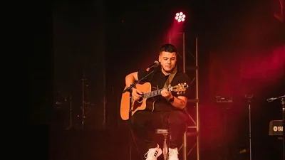 Певец SHUMEI представил альбом "Комета" и два клипа на новые песни