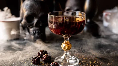 Запалюй: приготуй ефектний коктейль "Кубок вогню" у стилі Гаррі Поттера