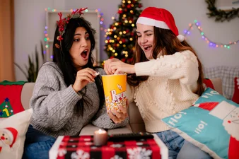 Різдвяні фільми для родини: де дивитись святкові стрічки для хорошого настрою